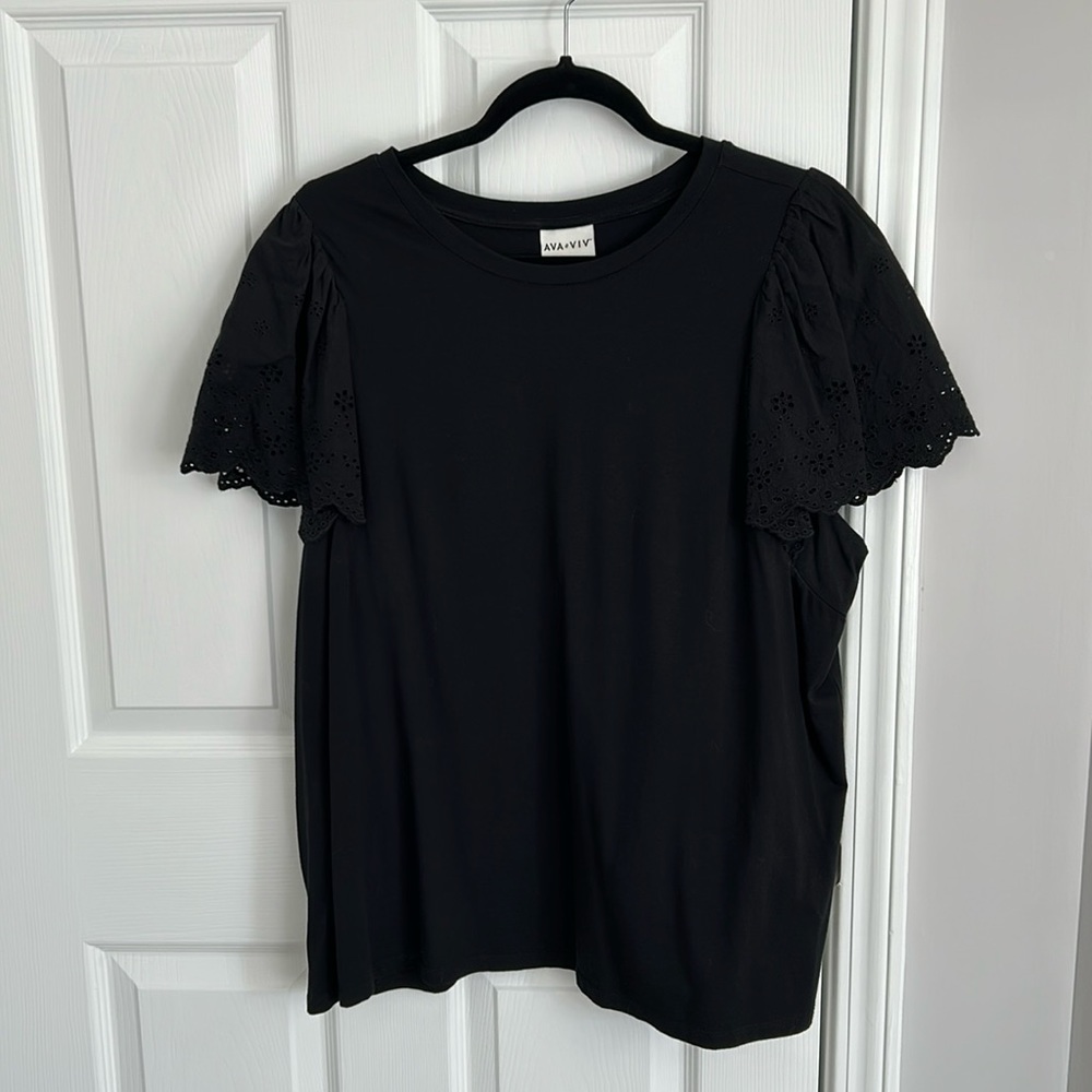 Ava & Viv 2X top with eyelet S/S